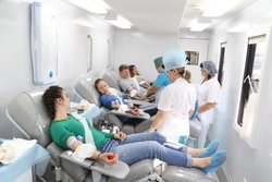 Жители Томской области сдали более 13 тысяч литров крови